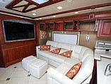 2013 Winnebago Tour Photo #6