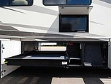 2013 Winnebago Tour Photo #61