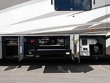 2013 Winnebago Tour Photo #71