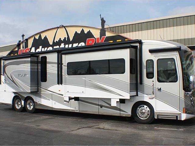 2016 Winnebago Tour Photo