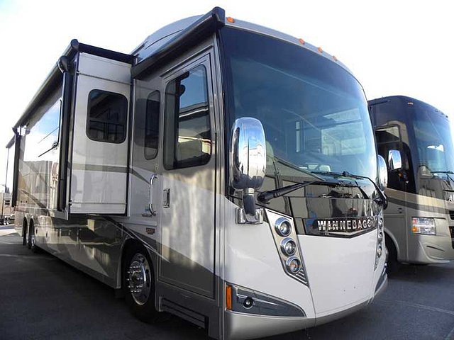 2015 Winnebago Tour Photo