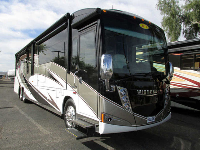 2015 Winnebago Tour Photo