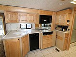 2003 Winnebago Ultimate Advantage Photo #6