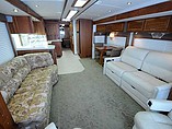 2004 Winnebago Ultimate Advantage Photo #2