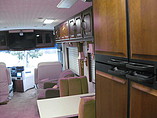 2002 Winnebago Ultimate Freedom Photo #14