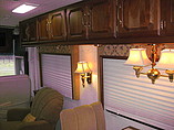 2002 Winnebago Ultimate Freedom Photo #20