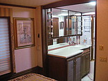 2002 Winnebago Ultimate Freedom Photo #30