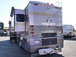 2003 Winnebago Ultimate Freedom Photo #3