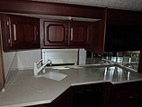 2003 Winnebago Ultimate Freedom Photo #17