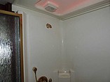 2003 Winnebago Ultimate Freedom Photo #24