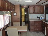2000 Winnebago Ultimate Freedom Photo #9