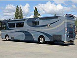 2003 Winnebago Ultimate Freedom Photo #2