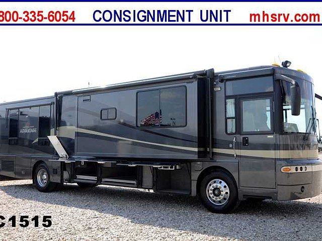 2004 Winnebago Ultimate Advantage Photo