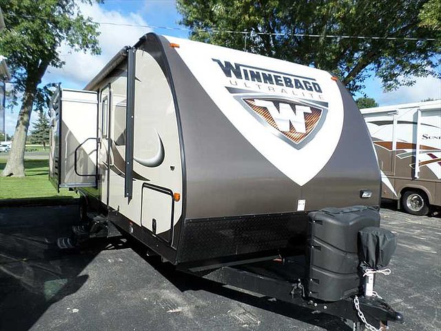 2013 Winnebago Ultralite Photo