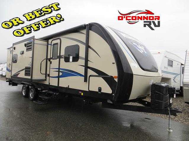 2015 Winnebago Ultralite Photo