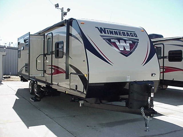2015 Winnebago Ultralite Photo