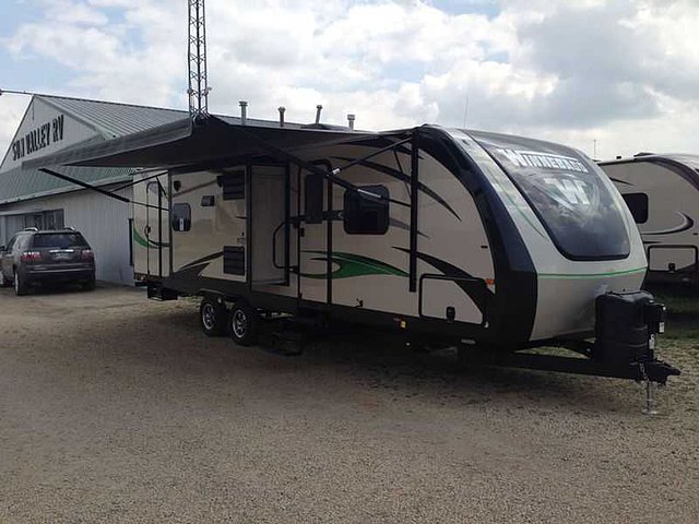 2015 Winnebago Ultralite Photo