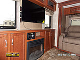 2015 Winnebago Ultralite Photo #13