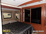 2015 Winnebago Ultralite Photo #23