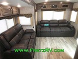 2016 Winnebago Ultralite Photo #14