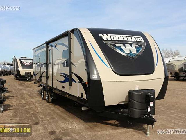 2015 Winnebago Ultralite Photo