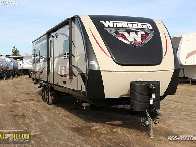 2015 Winnebago Ultralite Photo