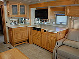 2005 Winnebago Vectra Photo #9