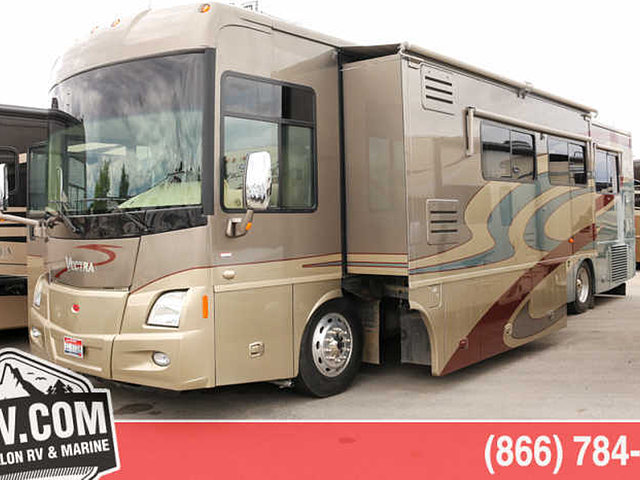 2007 Winnebago Vectra Photo