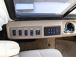 2004 Winnebago Vectra Photo #24