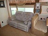 2007 Winnebago Vectra Photo #8