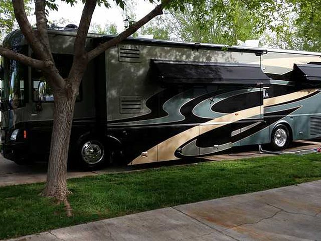 2007 Winnebago Vectra Photo