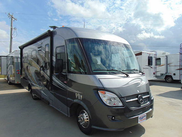 2013 Winnebago Via Photo