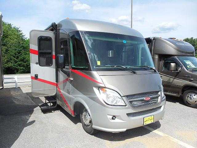 2010 Winnebago Via Photo