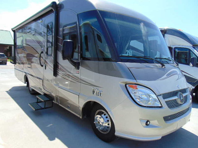 2013 Winnebago Via Photo