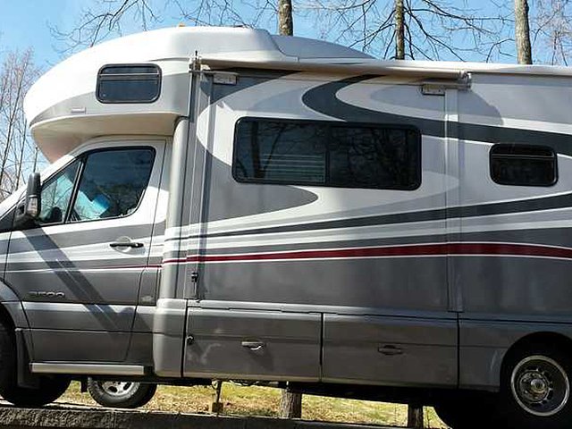 2008 Winnebago View Photo