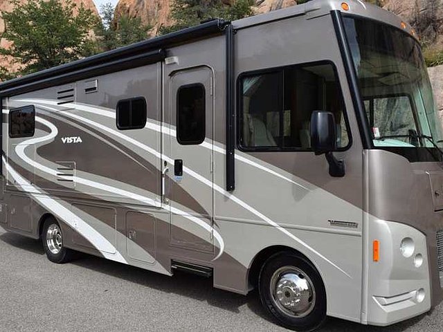 2015 Winnebago Vista Photo