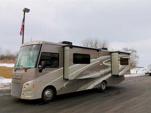 2015 Winnebago Vista Photo