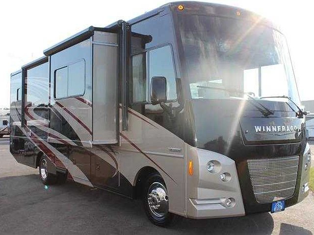 2015 Winnebago Vista Photo