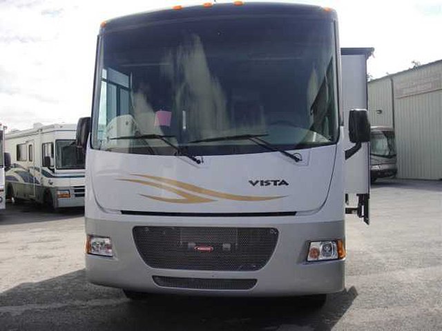 2011 Winnebago Vista Photo