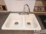 2016 Winnebago Vista Photo #32