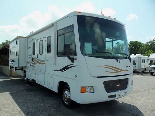 2011 Winnebago Vista Photo
