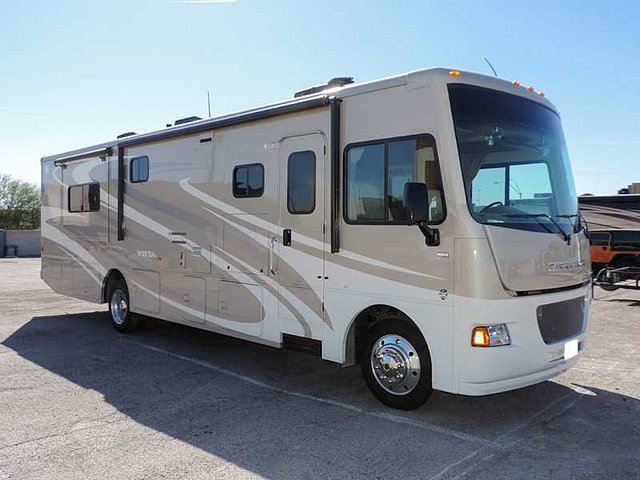 2014 Winnebago Vista Photo