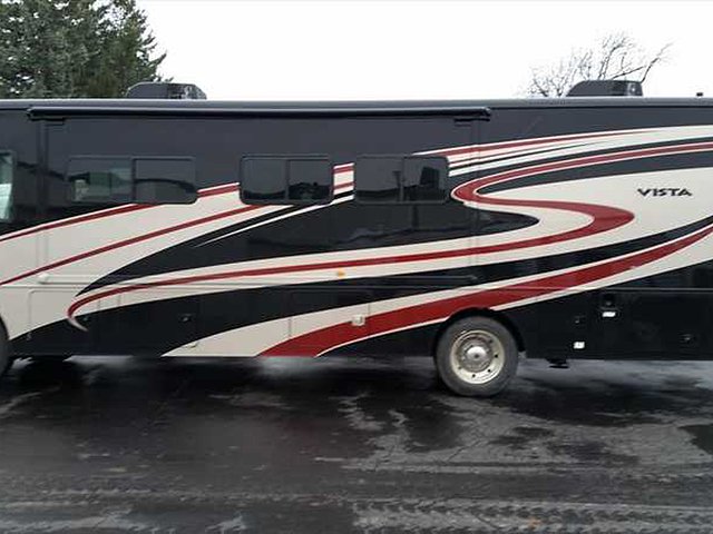 2015 Winnebago Vista Photo