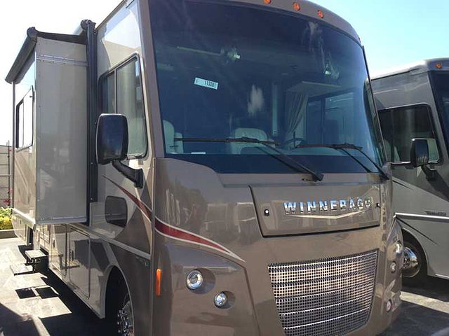 2016 Winnebago Vista Photo