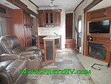 2015 Winnebago Voyage Photo #22