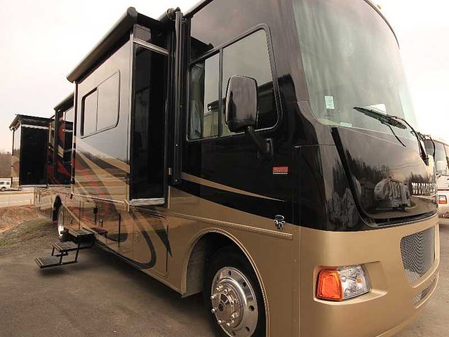 2015 Winnebago Vista Photo