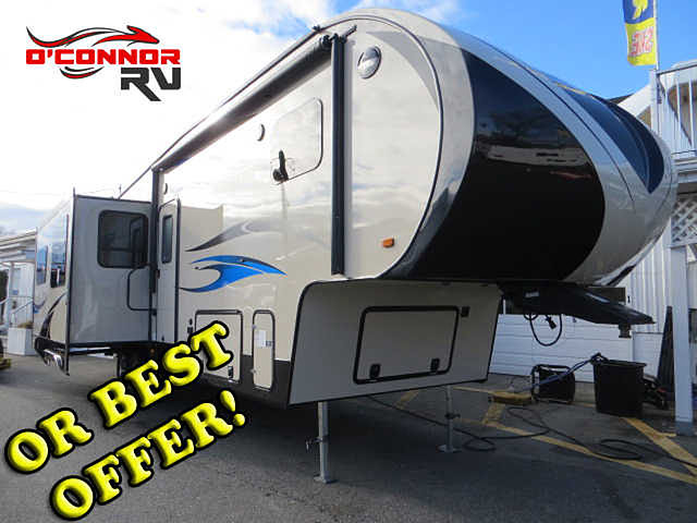 2015 Winnebago Voyage Photo