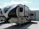 2015 Winnebago Voyage Photo #2