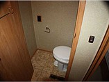 2007 Winnebago Voyage Photo #23
