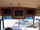 2007 Winnebago Voyage Photo #17